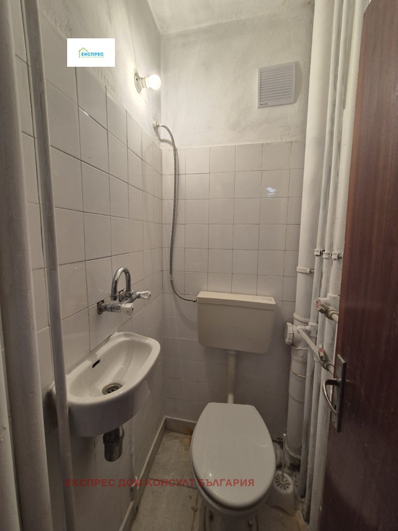 De inchiriat  2 dormitoare Sofia , Zona B-19 , 100 mp | 17639086 - imagine [9]