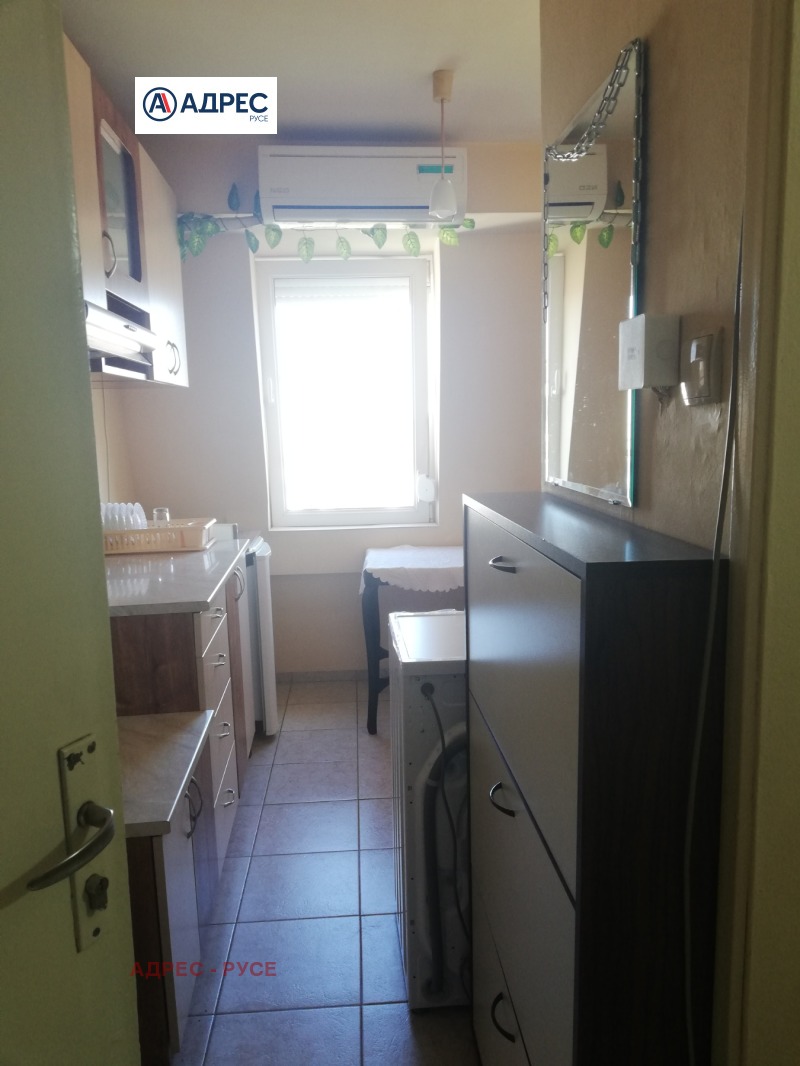 Дава под наем АТЕЛИЕ, ТАВАН, гр. Русе, Център, снимка 4 - Апартаменти - 53563176