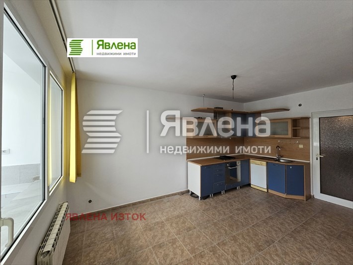 K pronájmu  2 ložnice Sofia , Borovo , 130 m2 | 65669105 - obraz [2]