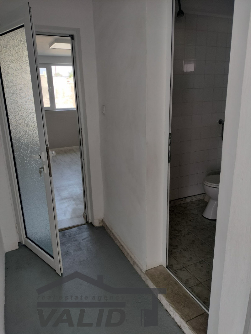 K pronájmu  Garáž Ruse , Centralen južen rajon , 255 m2 | 31102104 - obraz [9]