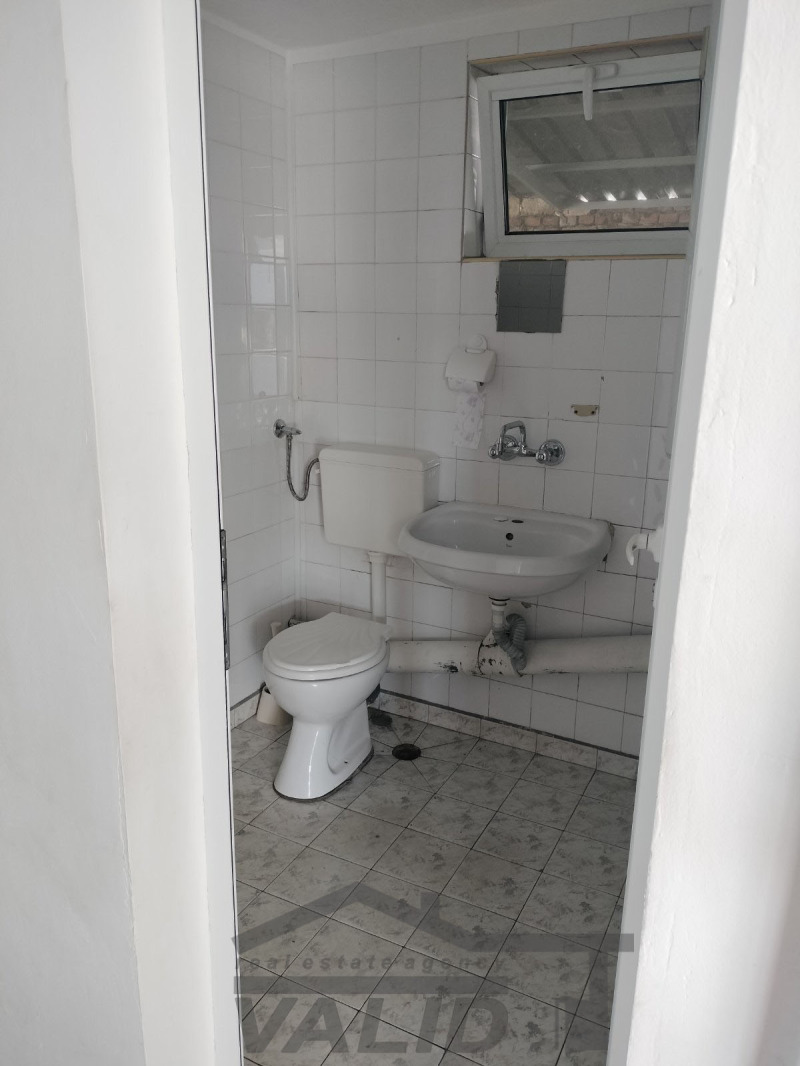 K pronájmu  Garáž Ruse , Centralen južen rajon , 255 m2 | 31102104 - obraz [12]