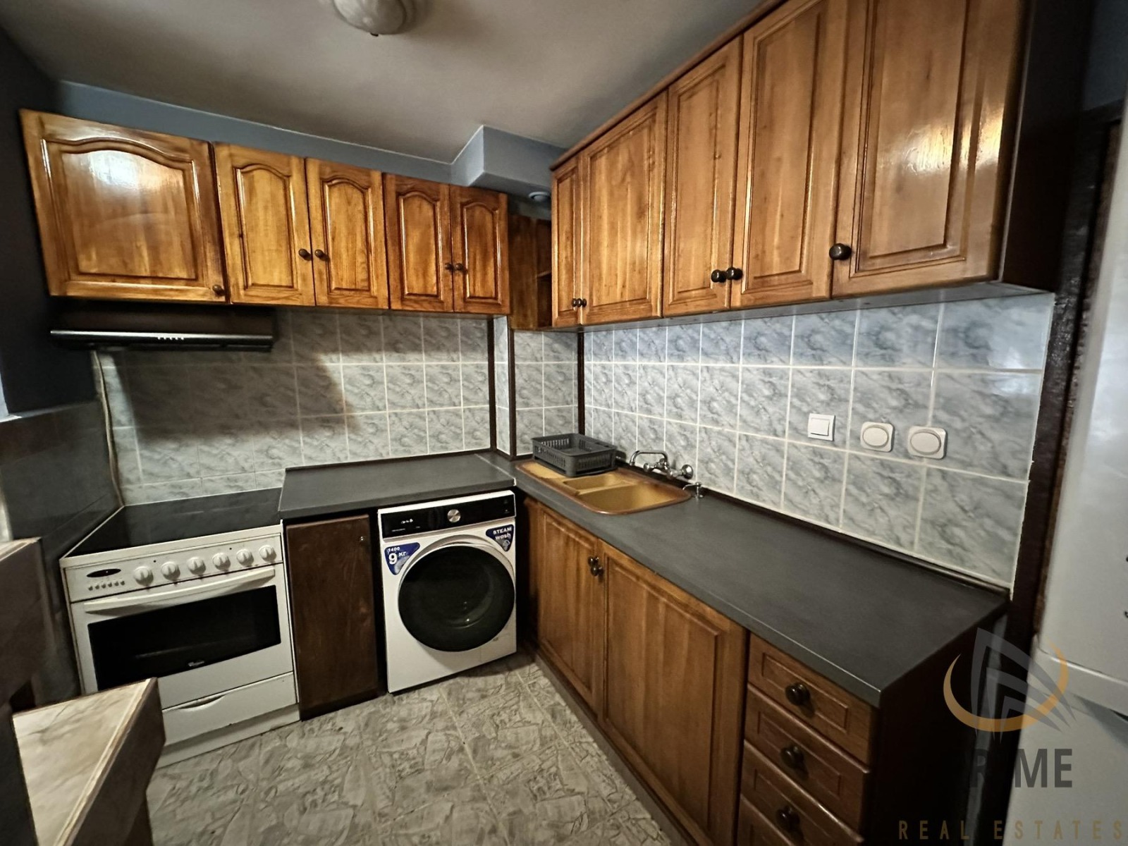 Дава под наем 3-СТАЕН, гр. Бургас, Център, снимка 4 - Апартаменти - 54148079