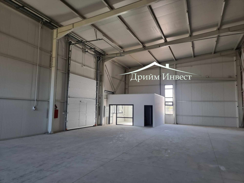 K pronájmu  Úložný prostor Plovdiv , Industrialna zona - Sever , 1135 m2 | 75640120 - obraz [3]