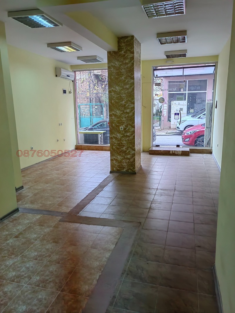 Дава под наем МАГАЗИН, гр. Благоевград, Широк център, снимка 6 - Магазини - 52781380