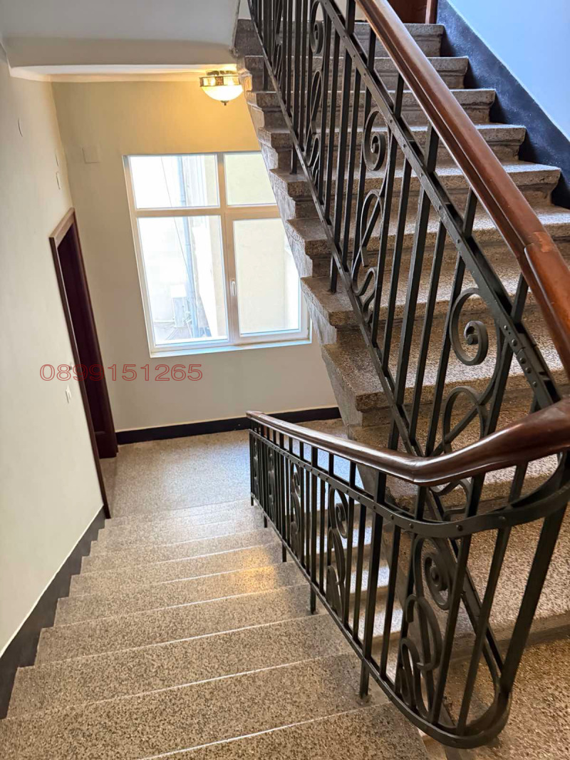 Da affittare  3 camere da letto Sofia , Tsentar , 110 mq | 49168767