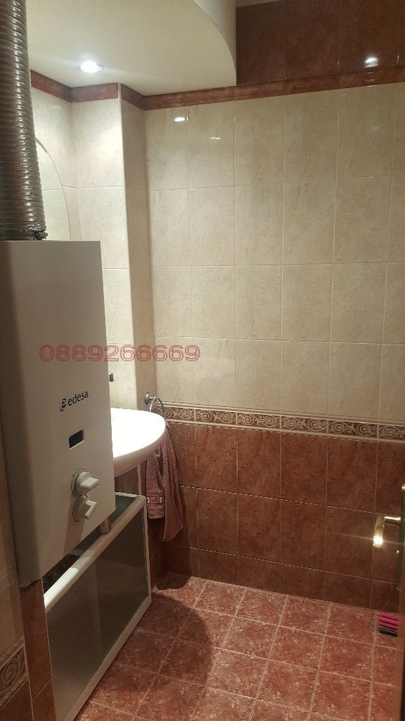 Дава под наем  Многостаен град Велико Търново , Център , 115 кв.м | 74166209 - изображение [3]