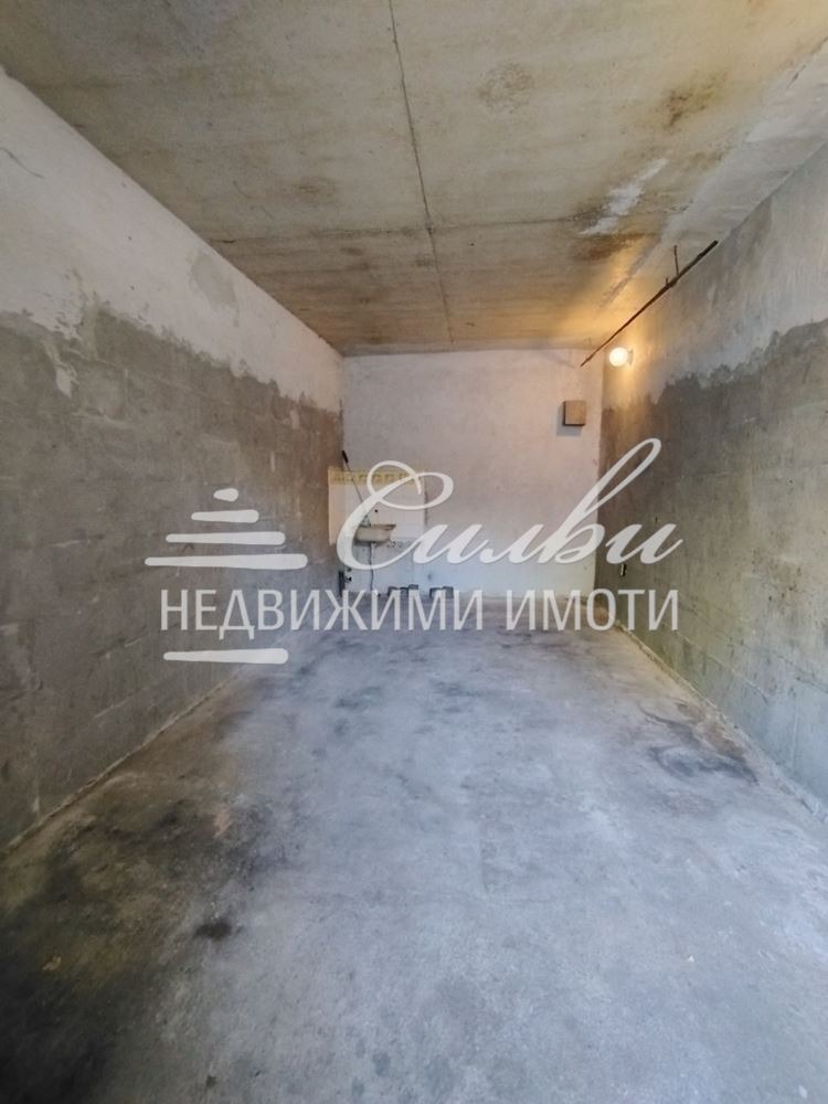 Дава под наем ГАРАЖ, ПАРКОМЯСТО, гр. Шумен, Добруджански, снимка 2 - Гаражи и паркоместа - 52602179