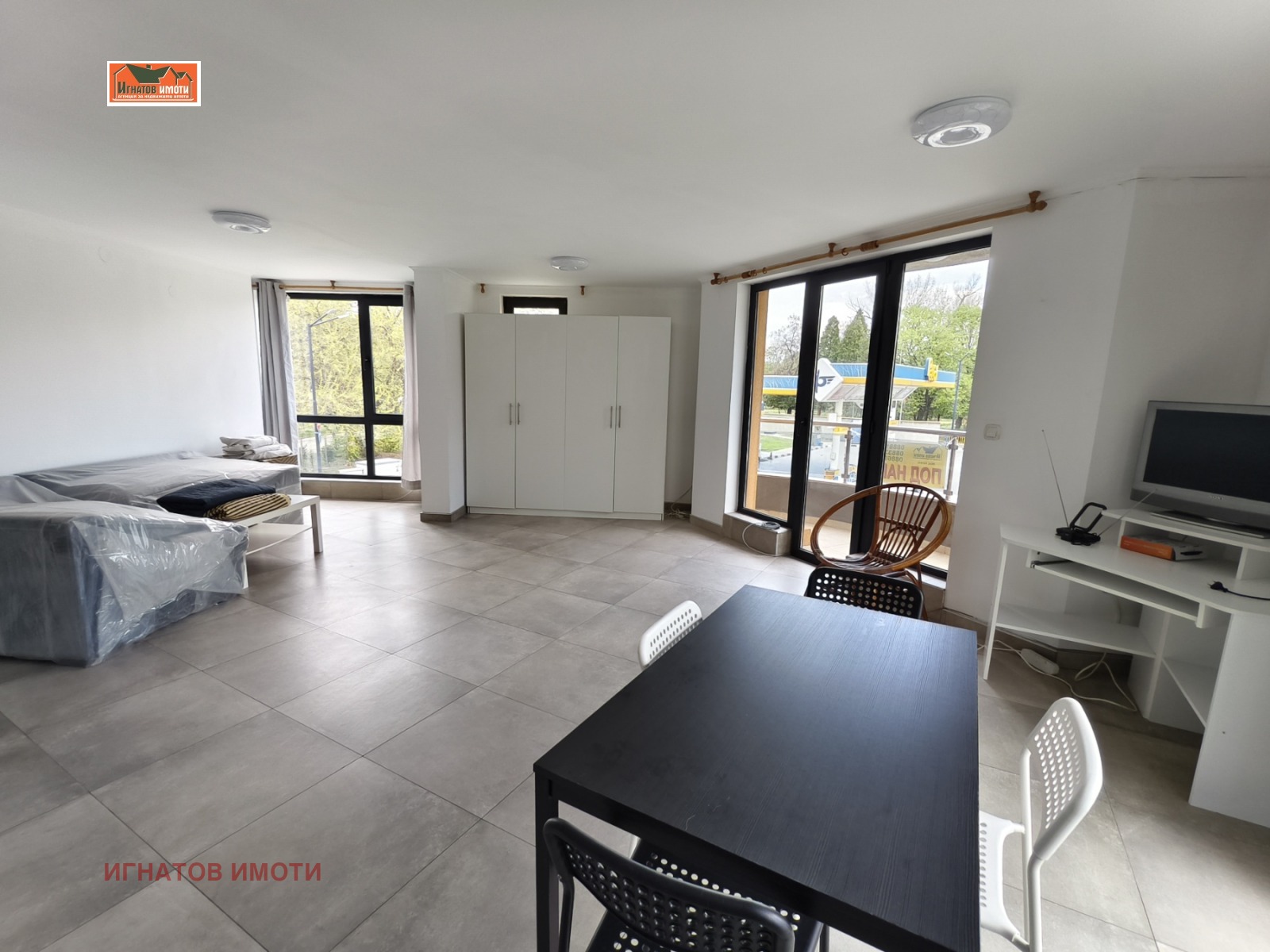 Дава под наем ОФИС, гр. Пазарджик, Център, снимка 2 - Офиси - 53821827