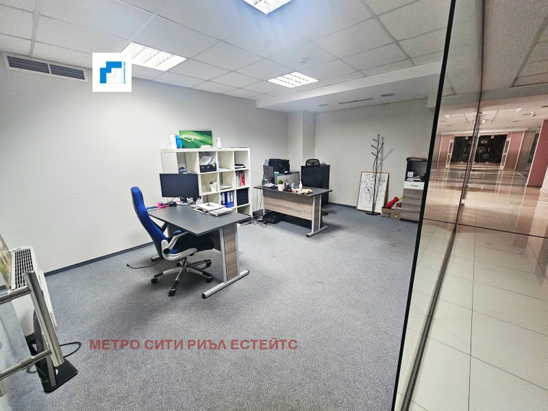 Te huur  Kantoor Sofia , Mladost 3 , 917 m² | 50885475 - afbeelding [2]