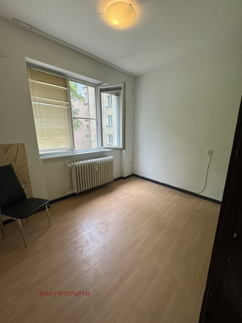 Te huur  Kantoor Sofia , Tsentar , 90 m² | 29442386 - afbeelding [7]