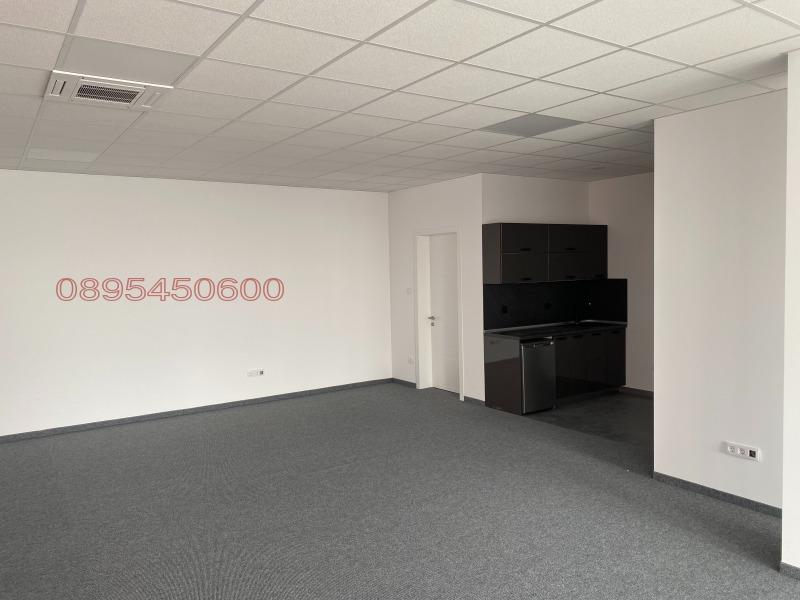 Дава под наем МАГАЗИН, гр. Варна, Метро, снимка 4 - Магазини - 52783261