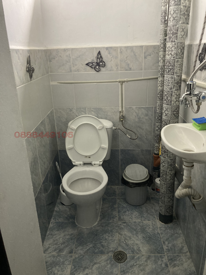 Дава под наем КЪЩА, с. Ушинци, област Разград, снимка 15 - Къщи - 52855282