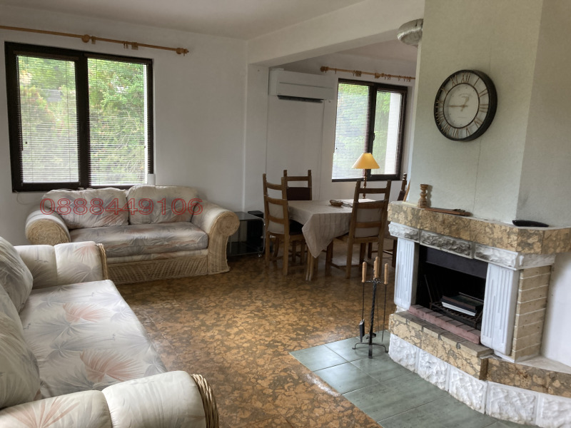 Дава под наем КЪЩА, с. Ушинци, област Разград, снимка 5 - Къщи - 52855282