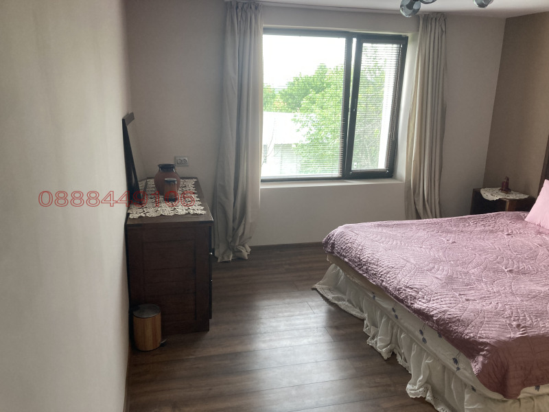 Дава под наем КЪЩА, с. Ушинци, област Разград, снимка 8 - Къщи - 52855282