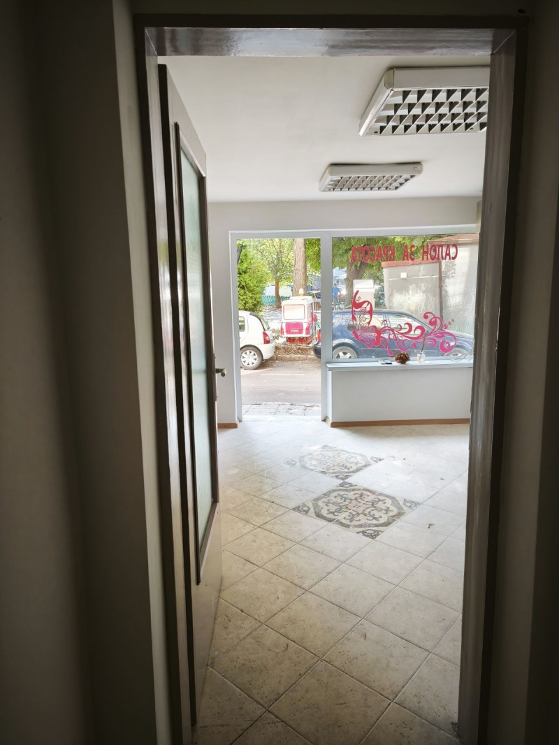 Дава под наем БИЗНЕС ИМОТ, гр. Варна, Лятно кино Тракия, снимка 10 - Други - 51652527