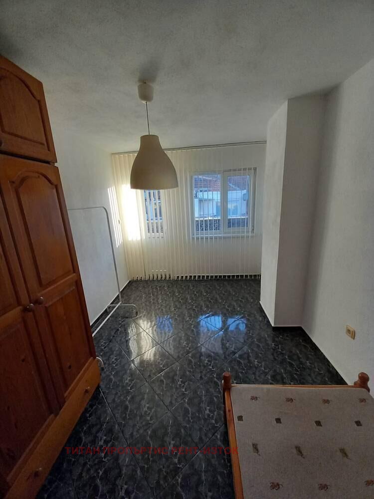 Издаје се  2 спаваће собе Бургас , Вазраждане , 80 м2 | 63246621 - слика [4]