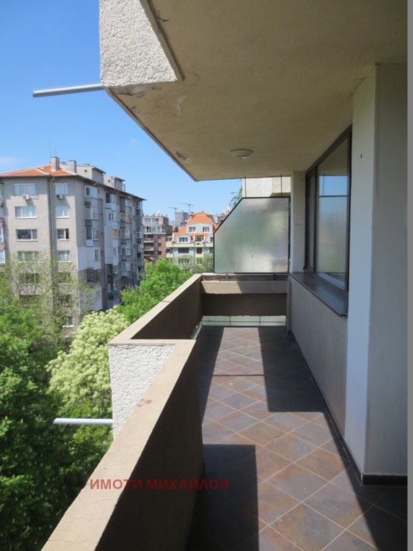 Дава под наем 3-СТАЕН, гр. София, Лозенец, снимка 2 - Апартаменти - 52704768