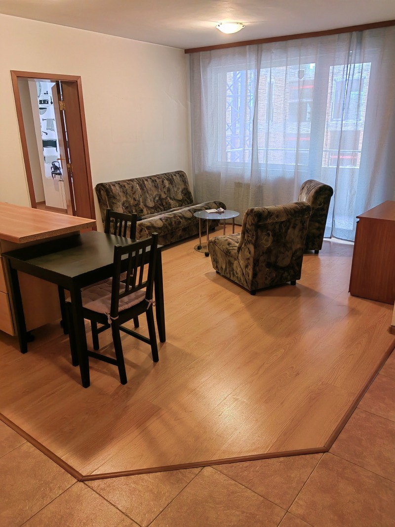 Дава под наем 3-СТАЕН, гр. София, Хиподрума