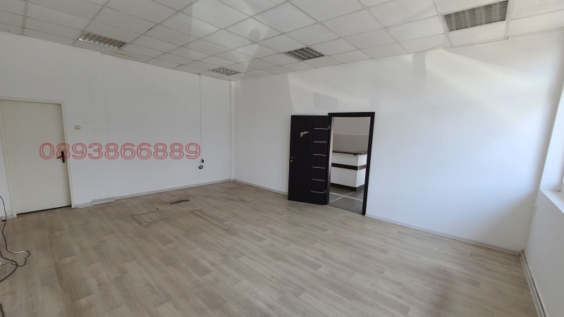 Дава под наем МАГАЗИН, гр. Бяла Слатина, област Враца, снимка 2 - Магазини - 52783251