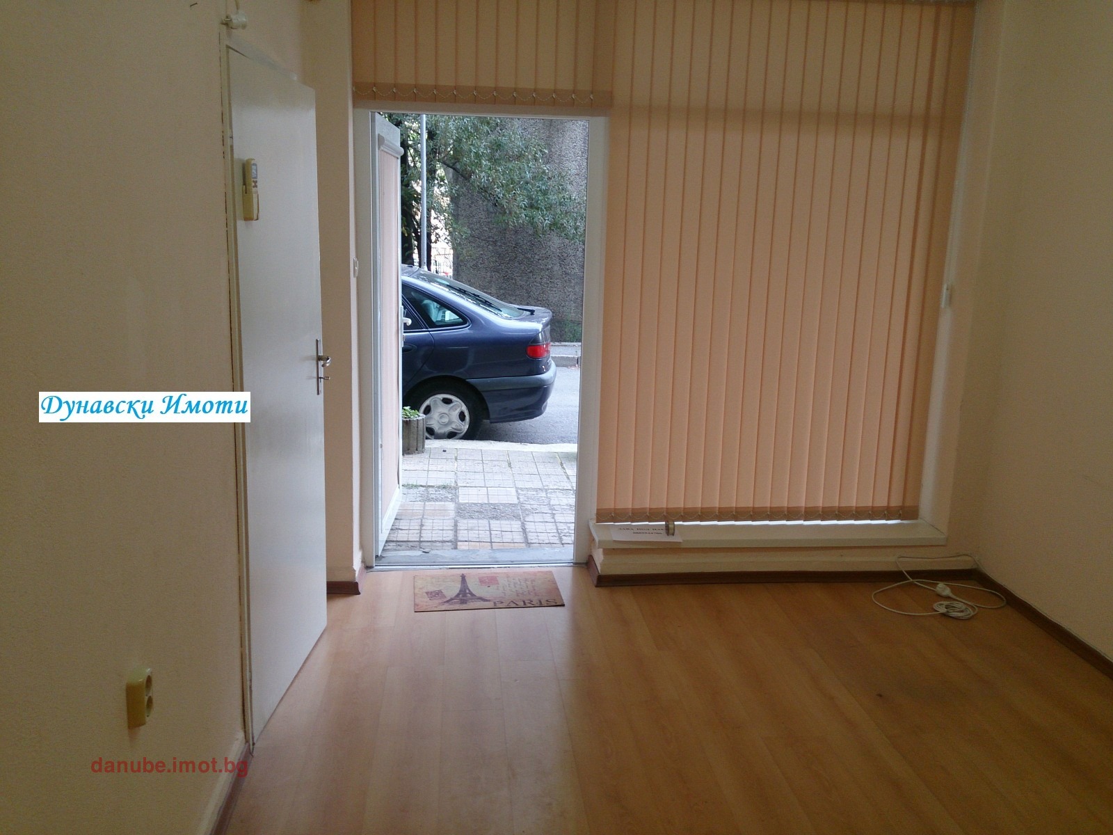 Дава под наем МАГАЗИН, гр. Русе, Център, снимка 3 - Магазини - 53862624