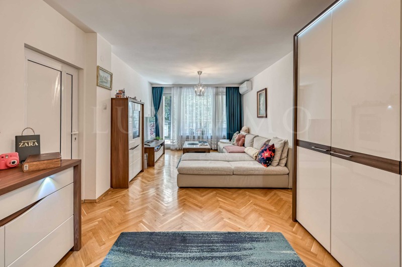 Da affittare  3 camere da letto Sofia , Tsentar , 114 mq | 52161692