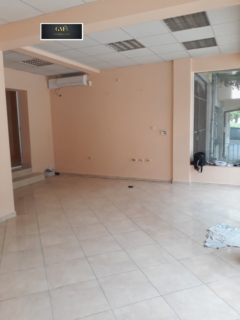 De inchiriat  Birou Pleven , Șiroc țentâr , 70 mp | 44603427 - imagine [2]
