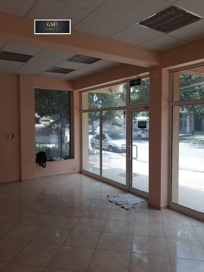 De inchiriat  Birou Pleven , Șiroc țentâr , 70 mp | 44603427