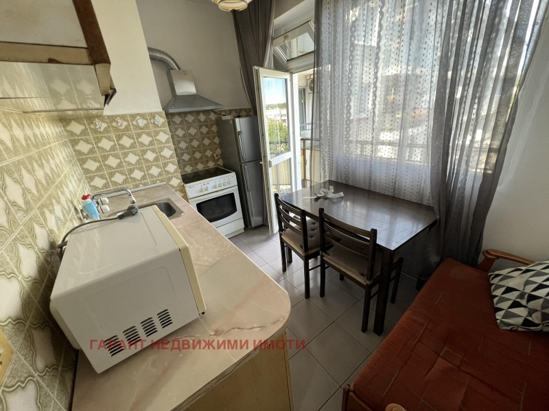 Til leie  1 soverom Gabrovo , Mladost , 58 kvm | 77830931 - bilde [2]