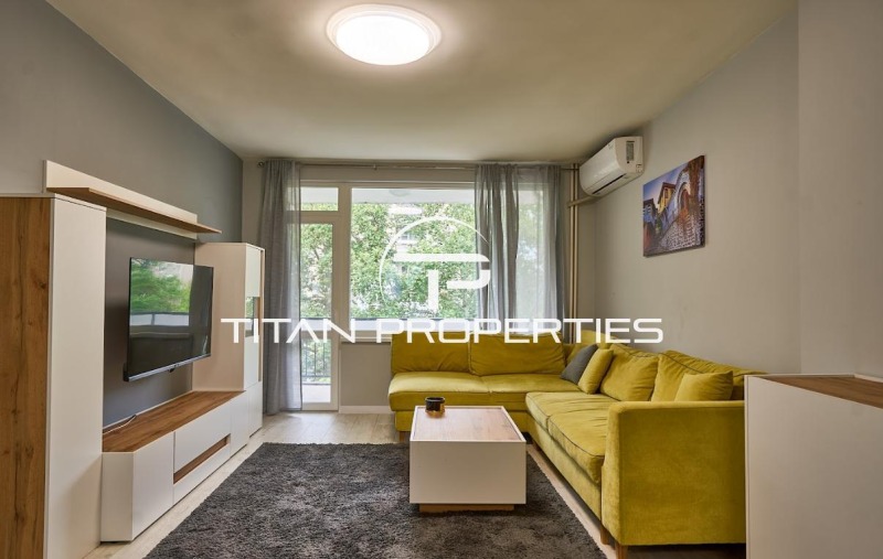 De inchiriat  3 dormitoare Plovdiv , Țentâr , 102 mp | 79747054