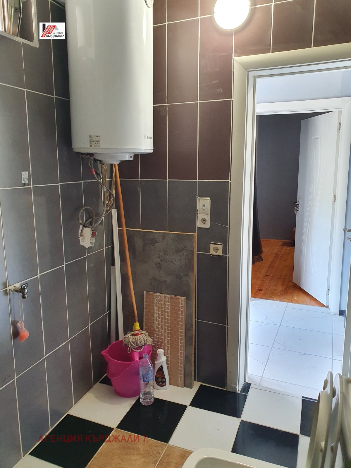 Дава под наем 2-СТАЕН, гр. Кърджали, Център, снимка 2 - Апартаменти - 53907483