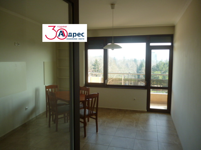 Дава под наем 4-СТАЕН, гр. Добрич, Свети Георги, снимка 2 - Апартаменти - 52747419