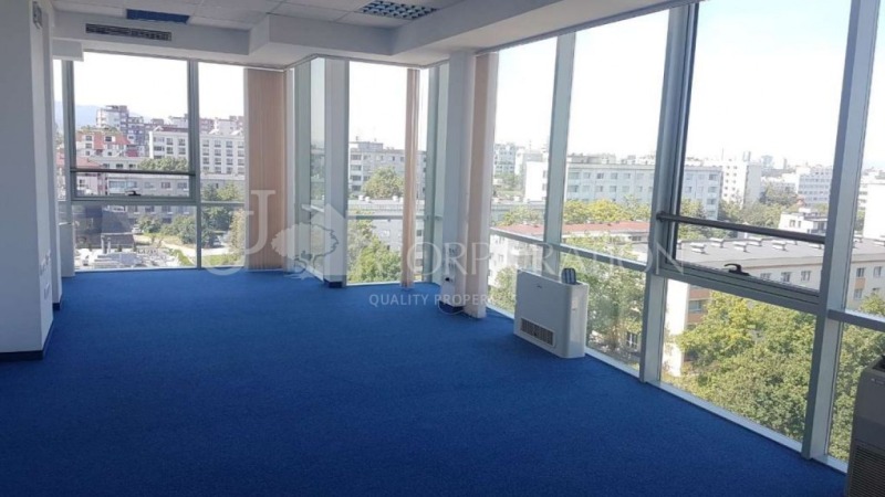 Para alugar  Escritório Sofia , Studentski grad , 80 m² | 20619089