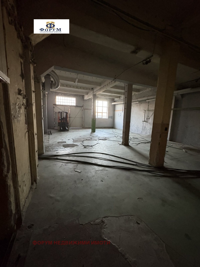 Дава под наем ПРОМ. ПОМЕЩЕНИЕ, гр. Пловдив, Кючук Париж