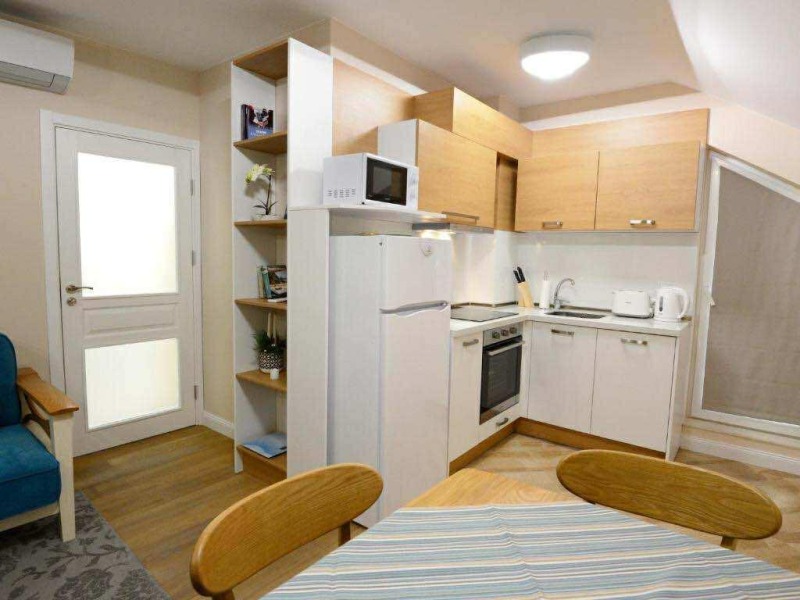 Zu vermieten  3 Schlafzimmer Warna , Zentar , 100 qm | 28765657 - Bild [2]