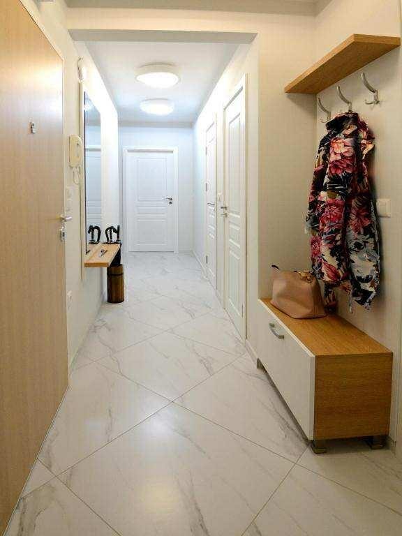 Zu vermieten  3 Schlafzimmer Warna , Zentar , 100 qm | 28765657 - Bild [6]