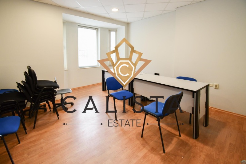 Te huur  Kantoor Sofia , Tsentar , 120 m² | 29510510 - afbeelding [16]