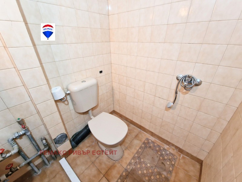 Дава под наем  3-стаен град Русе , Ялта , 95 кв.м | 99263933 - изображение [15]