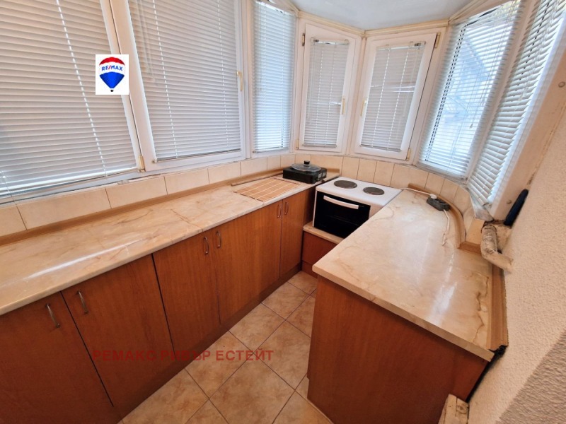 Дава под наем  3-стаен град Русе , Ялта , 95 кв.м | 99263933 - изображение [7]