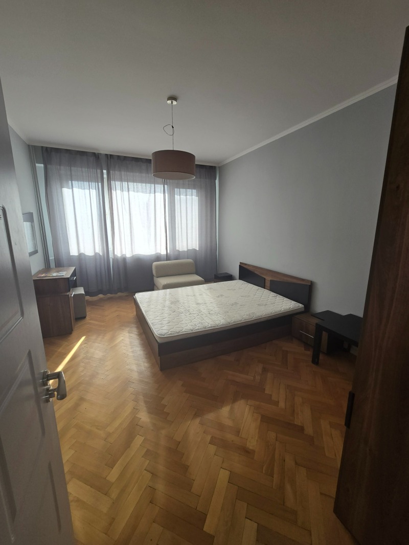 Дава под наем 3-СТАЕН, гр. София, Западен парк, снимка 3 - Апартаменти - 52462783