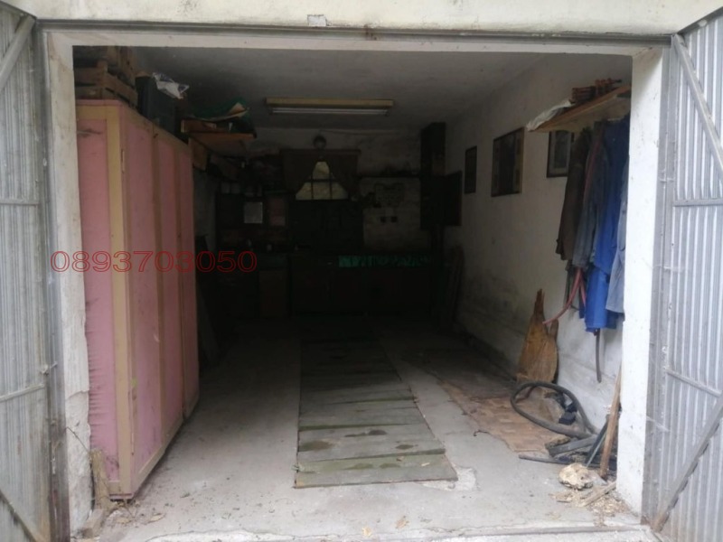 Дава под наем ГАРАЖ, ПАРКОМЯСТО, гр. Габрово, Център, снимка 4 - Гаражи и паркоместа - 53467013