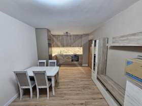 1 soverom Pobeda, Varna 2
