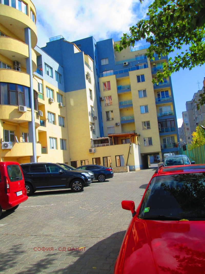 Te huur  Studio Sofia , Levski G , 43 m² | 88875115