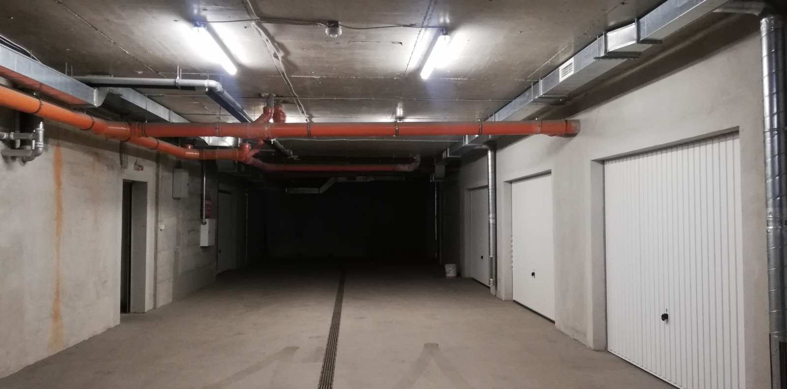 Дава под наем 2-СТАЕН, гр. София, Гоце Делчев, снимка 2 - Апартаменти - 53644193