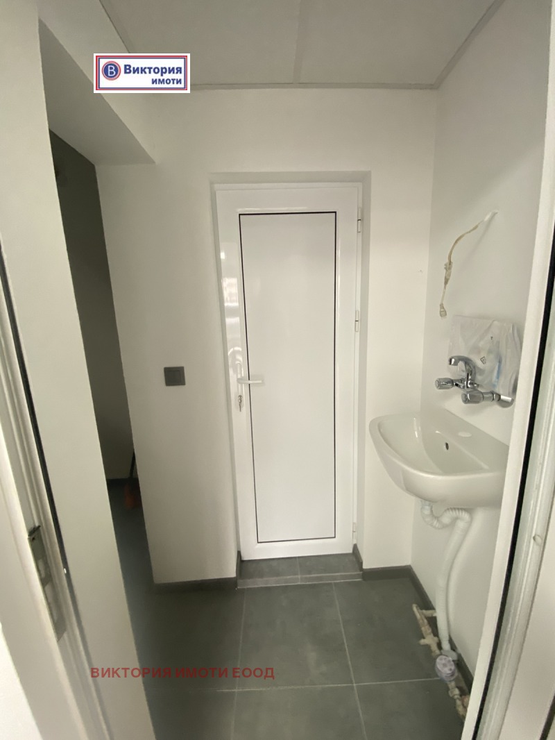 Дава под наем ОФИС, гр. Велико Търново, Бузлуджа, снимка 4 - Офиси - 52211942