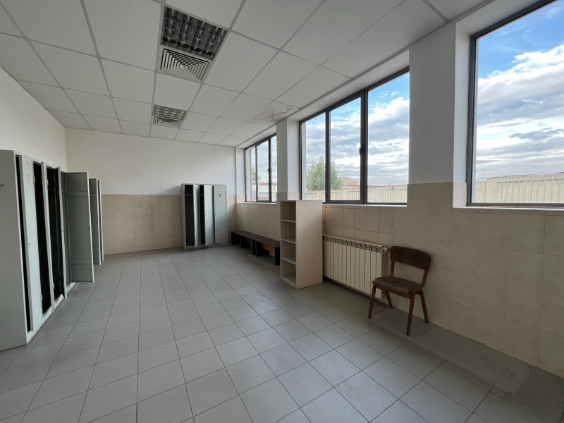 Do wynajęcia  Budynek przemysłowy Sofia , Woenna rampa , 760 mkw | 77443857 - obraz [6]