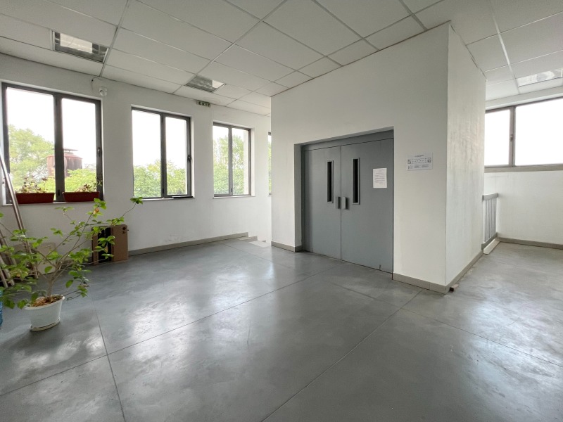 Do wynajęcia  Budynek przemysłowy Sofia , Woenna rampa , 760 mkw | 77443857 - obraz [4]