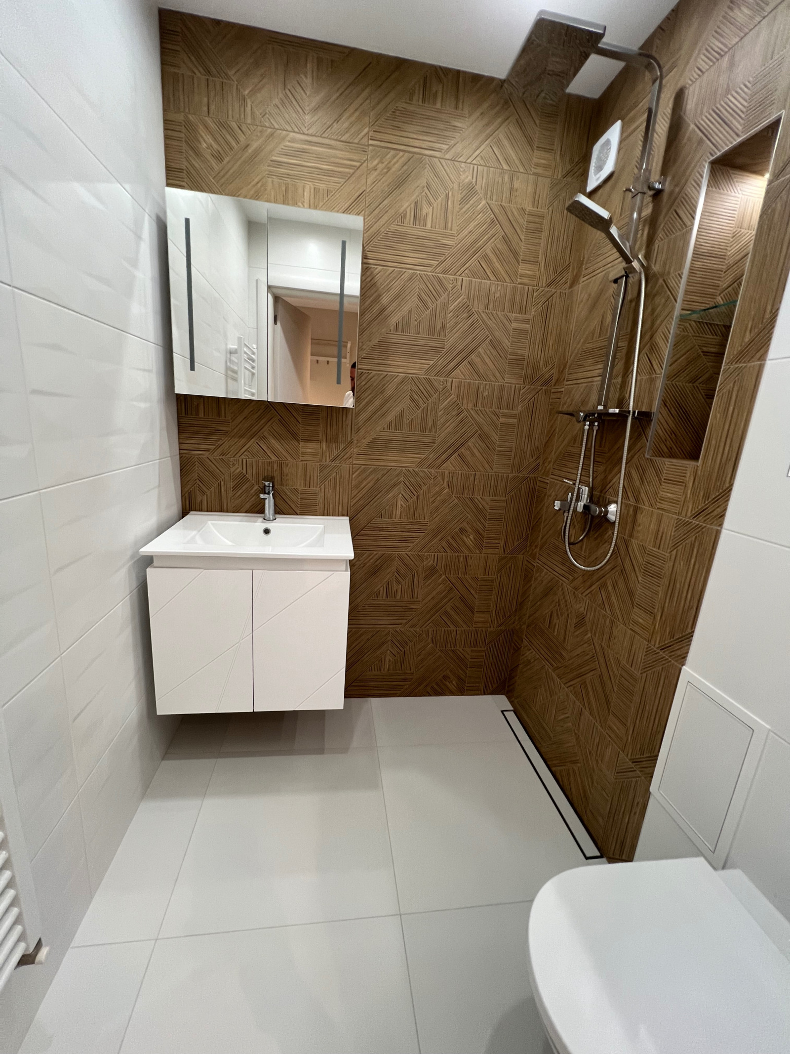 Дава под наем 3-СТАЕН, гр. София, Младост 1А, снимка 9 - Апартаменти - 54273419