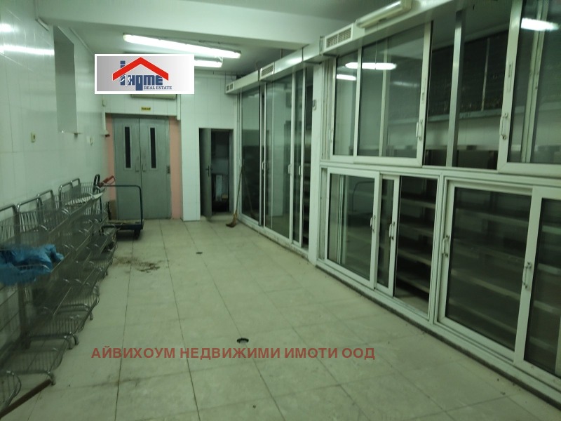 Дава под Наем ПРОМ. ПОМЕЩЕНИЕ в град Плевен, Идеален център - 100 кв.м / 400 € » 782.33 лв., АЙВИХОУМ НЕДВИЖИМИ ИМОТИ ООД