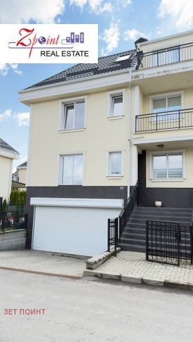 КЪЩА, 300 m2