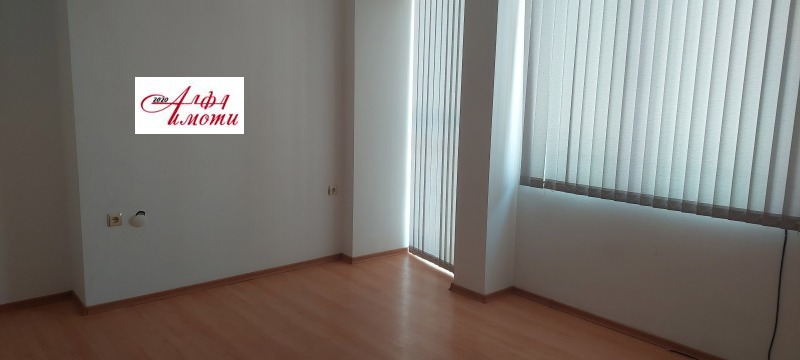 A louer  Bureau Choumen , Tsentar , 33 m² | 99160455